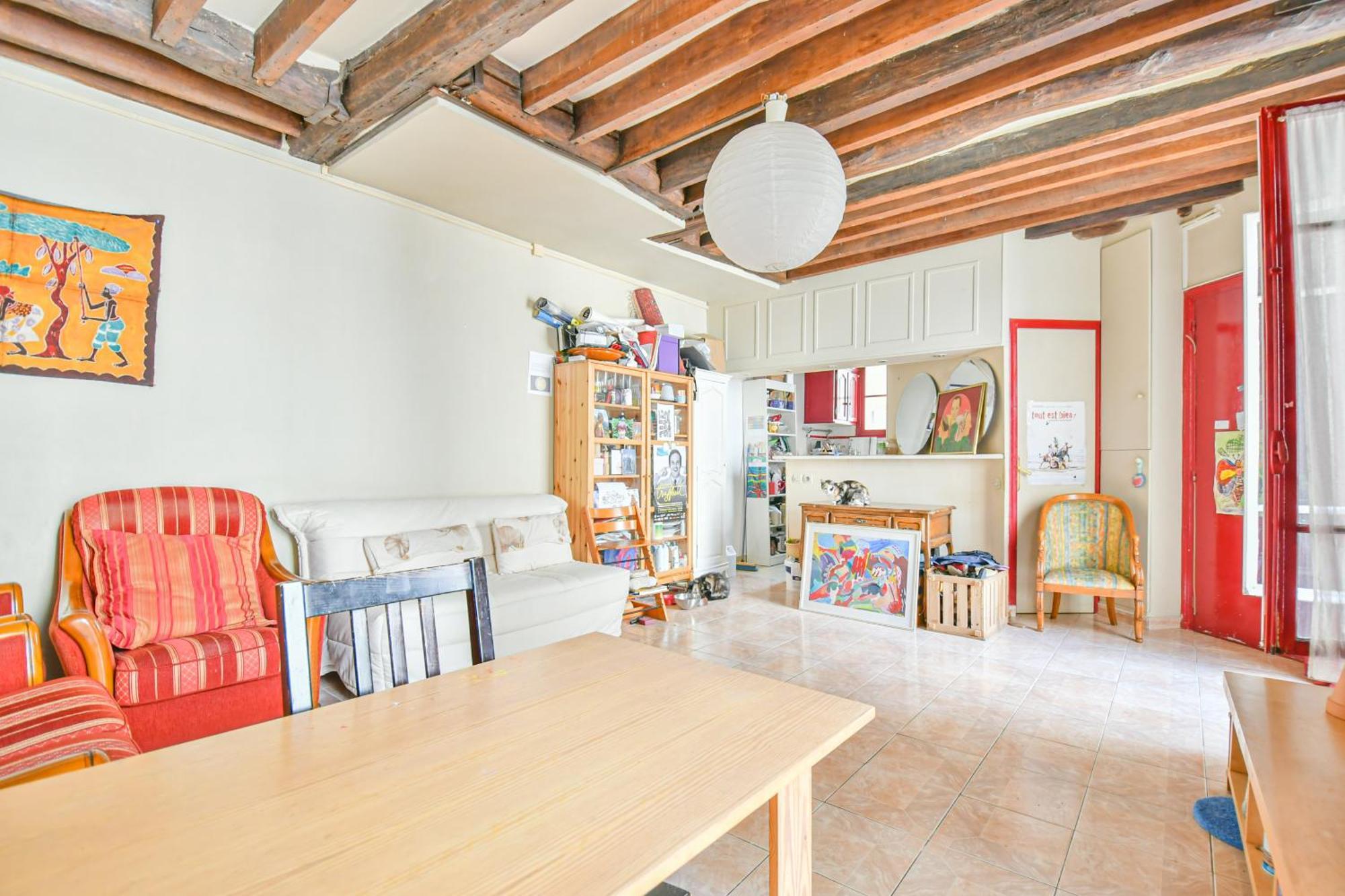 Charming, Light-filled & Calm Bedroom In Paris, Ideal Location *